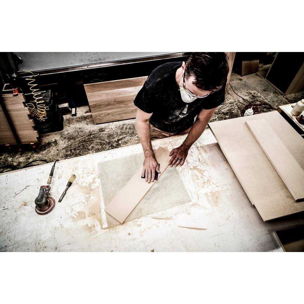 9 in x 11 Sanding Sheets F2368