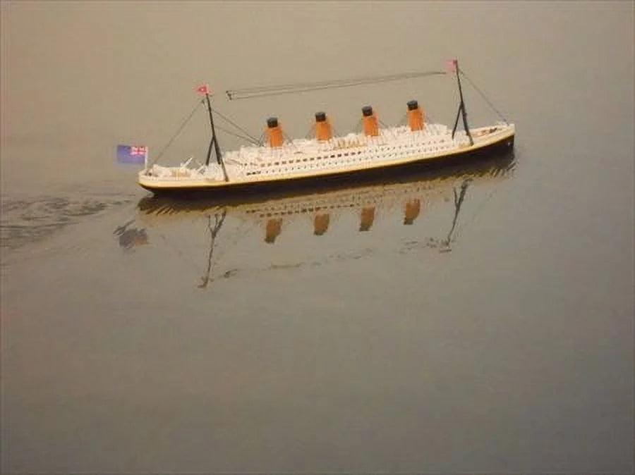 Remote Control RMS Titanic 32" Model Cruise Ship B636