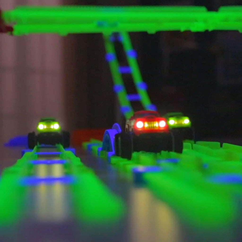 46 Pcs Glow in The Dark Race Car Track Set I215