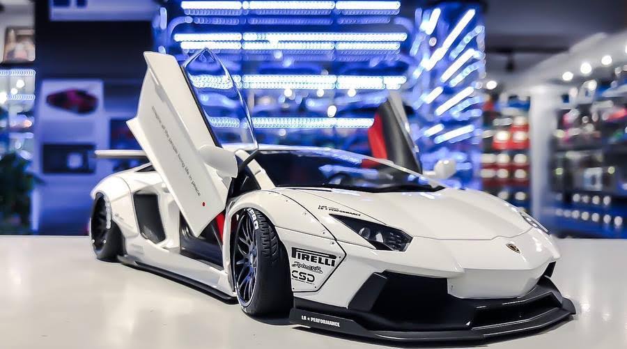 1:43 Scale Diecast Model Car F632
