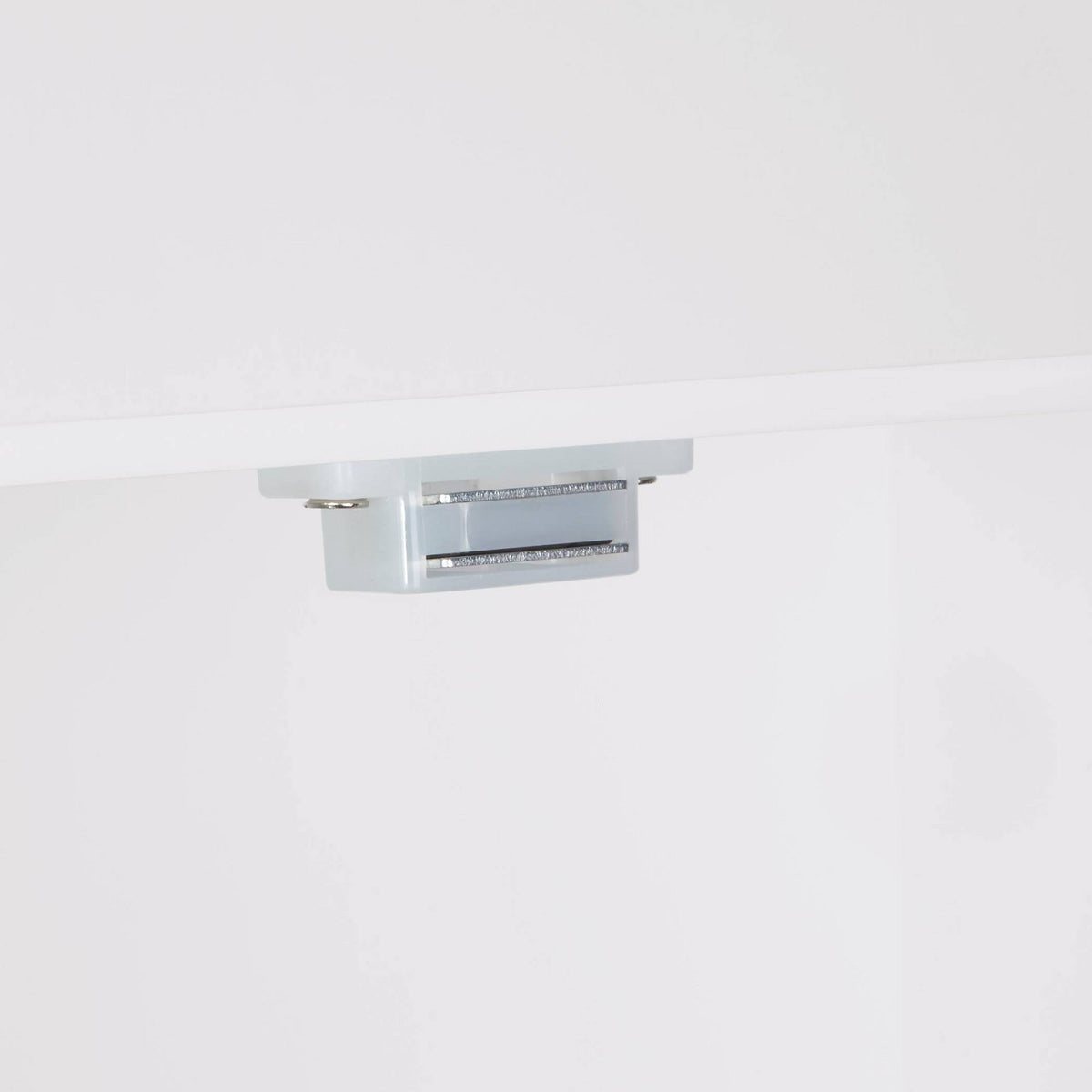 White Two Door Wall Cabinet with Open Shelf Z613