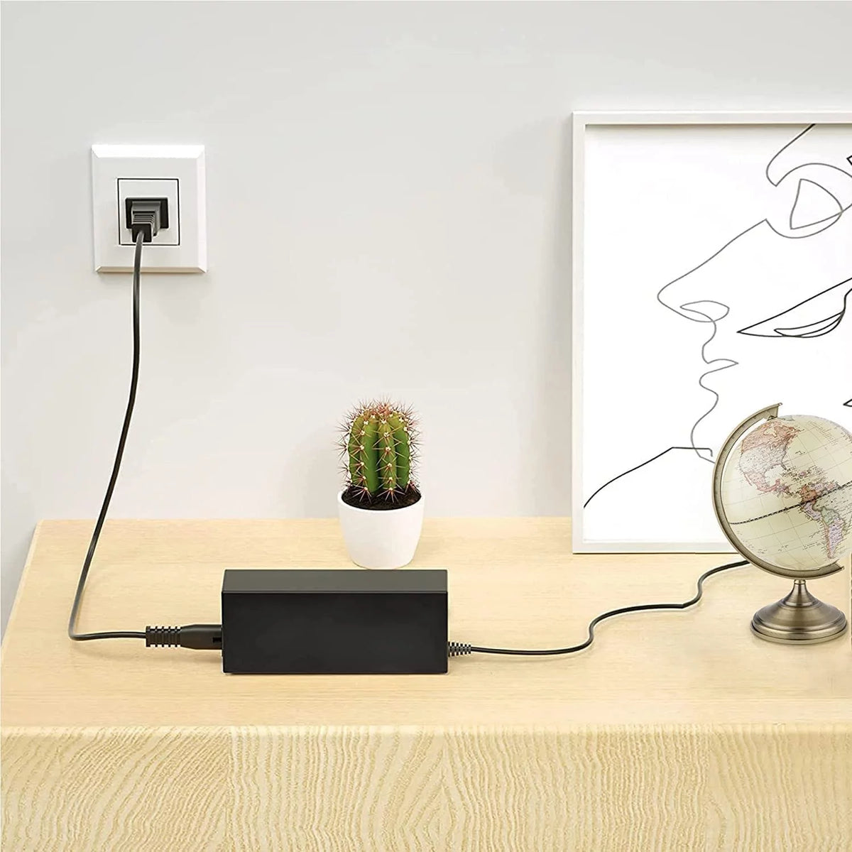 AC / DC Adapter with 4.5mm Plug Tip K955