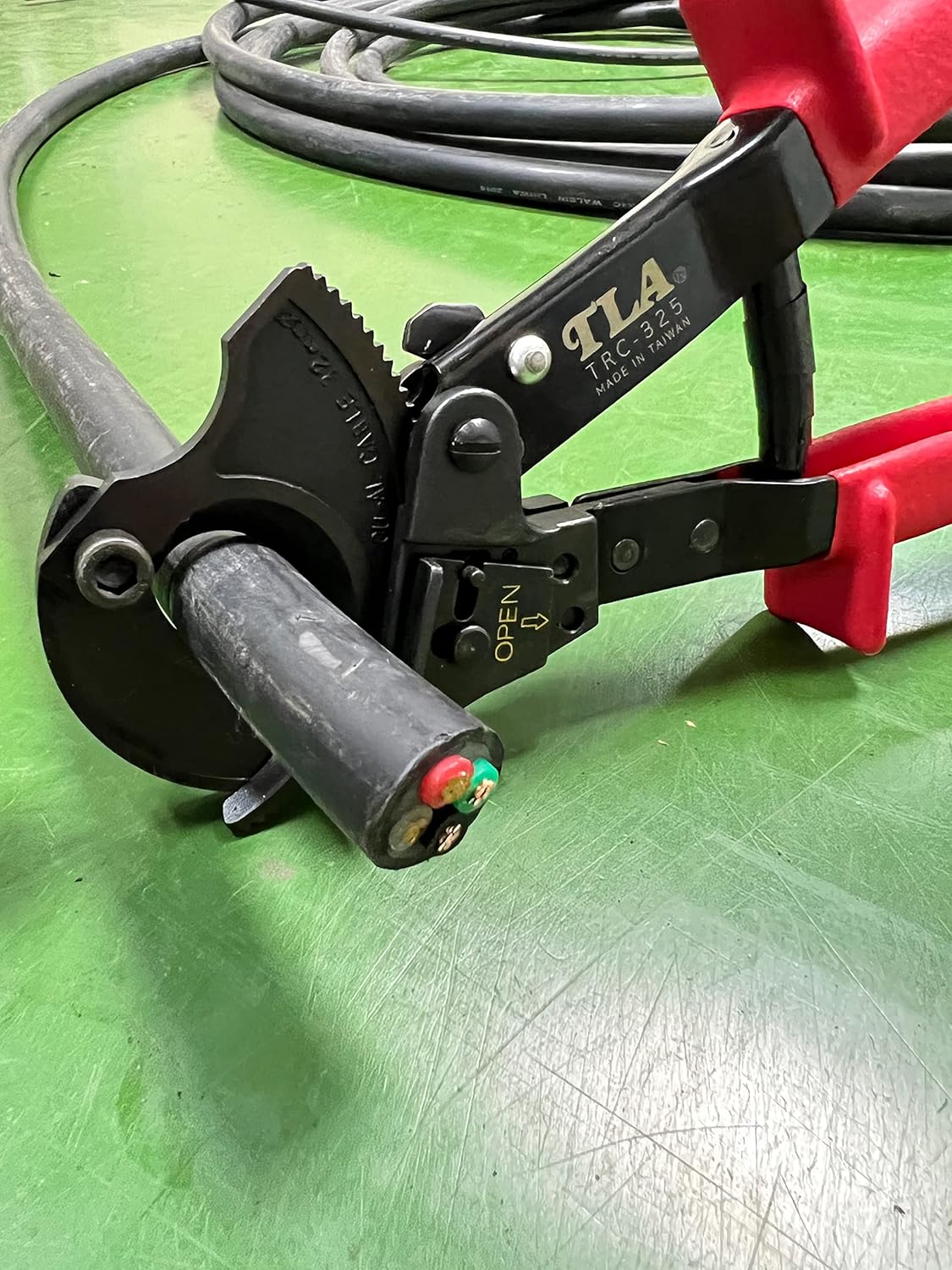 Ratchet Cable Wire Cutter B9849