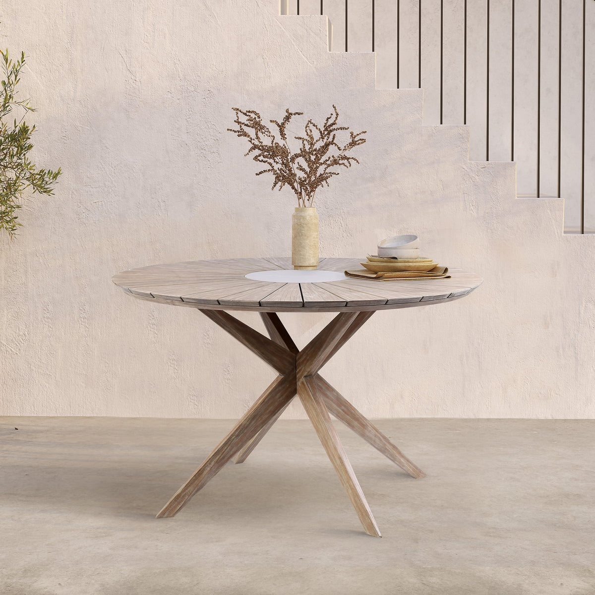 Eucalyptus Wood and Concrete Round Dining Table Z84328