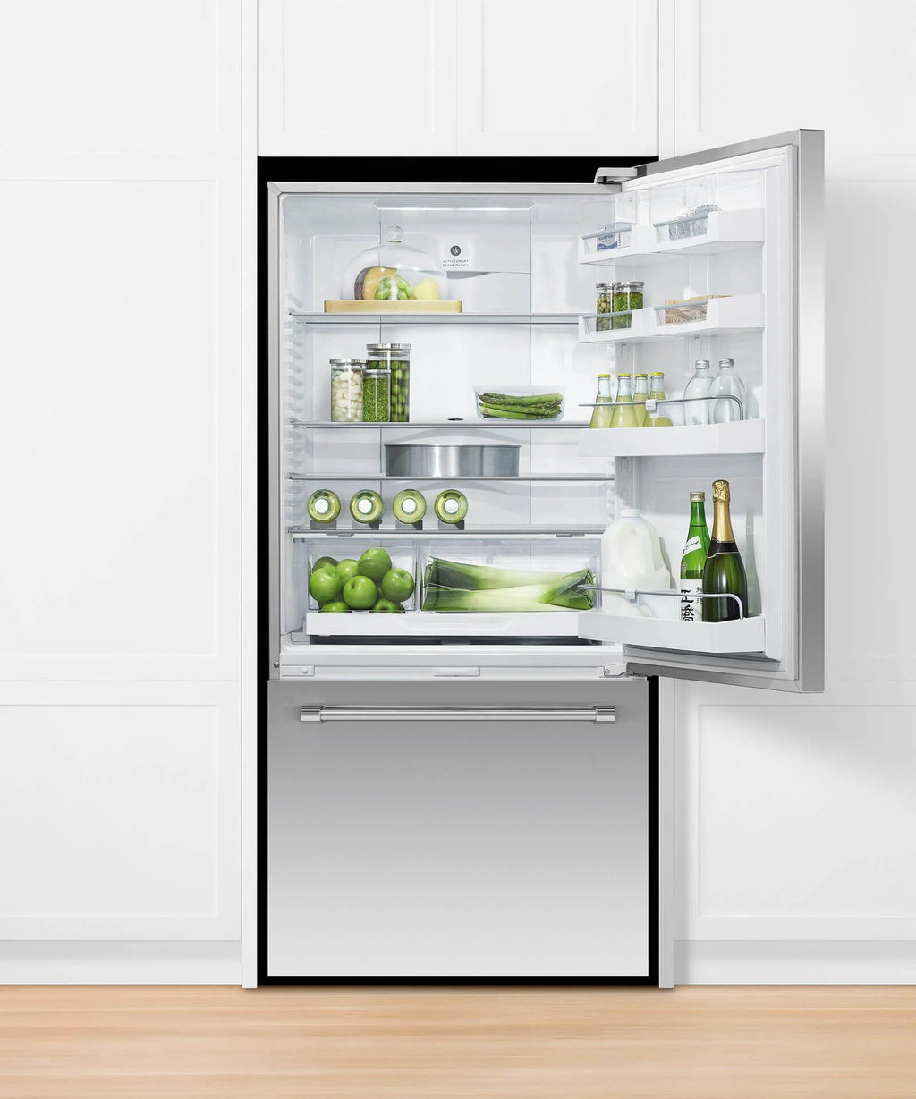 32 Wide 17.1 Cu. Ft. Bottom Freezer Refrigerator W30068