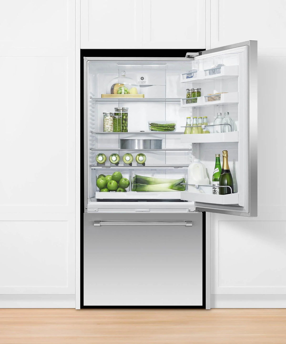 32 Wide 17.1 Cu. Ft. Bottom Freezer Refrigerator W30068