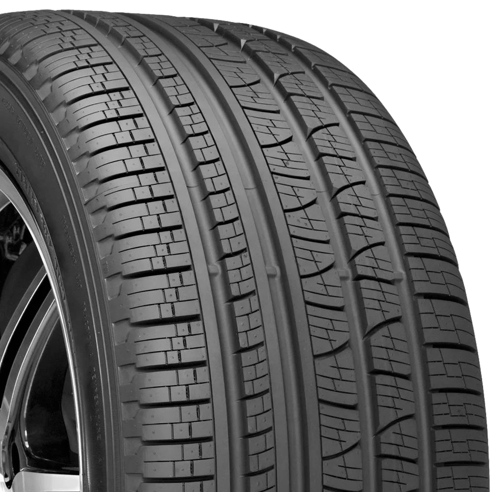 285/45R22 114H XL All Season SUV/Crossover Tire V443582