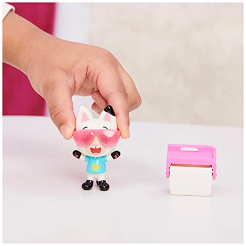 Carlita Toy Car with Pandy Paws Collectible Figure and 2 Accessories E828417