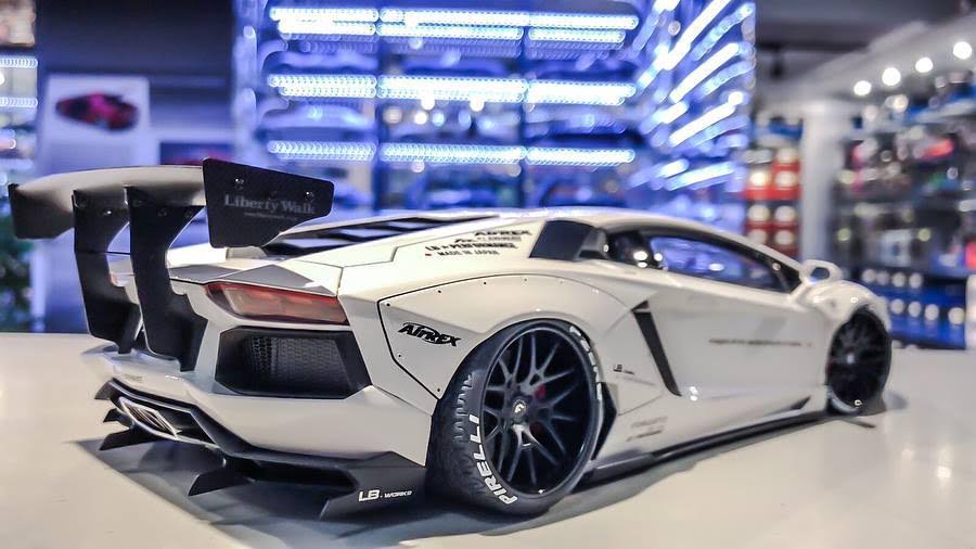 1:43 Scale Diecast Model Car F632