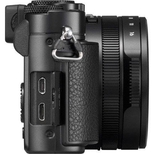 Digital Camera B700