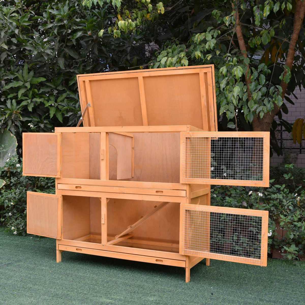 Solid Wood Rabbit Hutch T1485