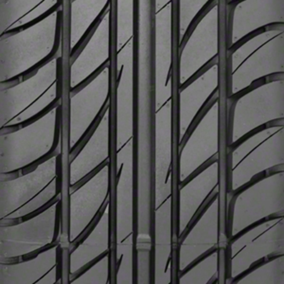 215/65R15 96H Passenger Tire F400572