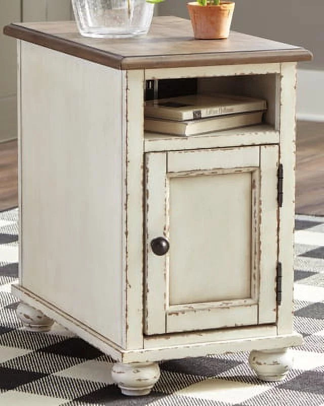 Traditional Chairside End Table O8856