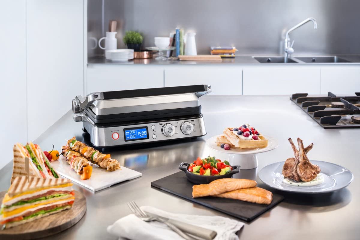 1800W Digital Grill, Griddle & Waffle Maker R494